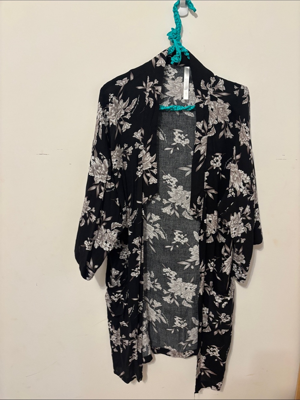 Spiritual Gangster Black with Cream Floral Kimono